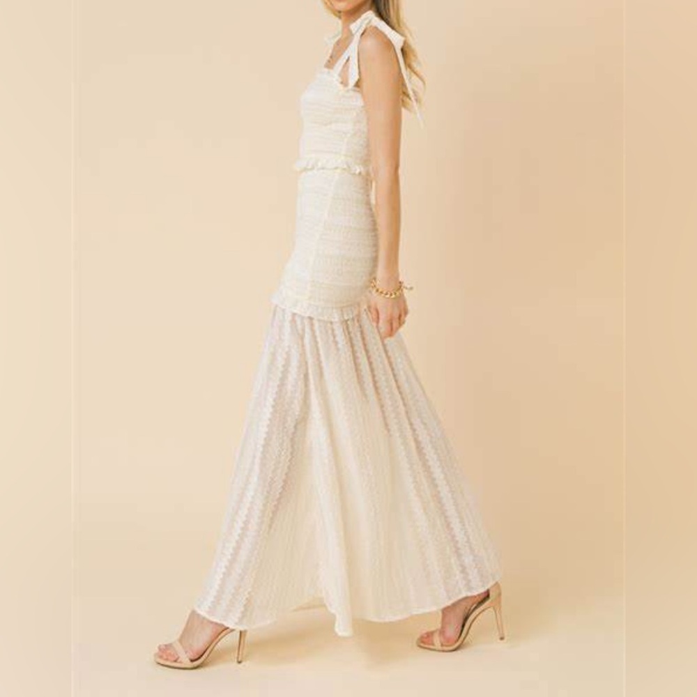 A. Calin by Flying Tomato - Maxi Dress - Size L fits like a medium - Picture 2 of 3